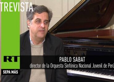 PABLO SABAT, PIANISTA PERUANO Y DIRECTOR DE LA ORQUESTA SINFONICA NACIONAL JUVENIL DE PERU.