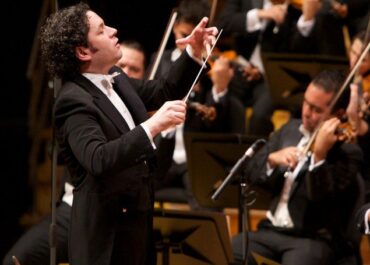 ENTREVISTA  AL DIRECTOR DE ORQUESTA GUSTAVO DUDAMEL